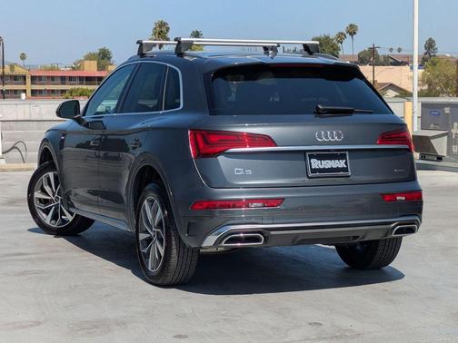 Daytona Gray Pearl 2023 Audi Q5 45 S line Premium Plus