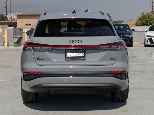 2025 Audi Q4 e-tron Premium 55 quattro