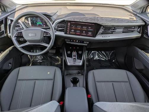 2025 Audi Q4 e-tron Premium 55 quattro