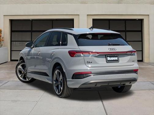 2025 Audi Q4 e-tron Premium 55 quattro
