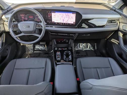 2025 Audi Q6 e-tron Premium quattro
