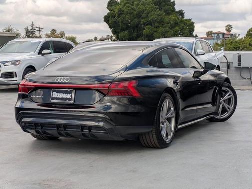 Mythos Black Metallic 2024 Audi e-tron GT Premium Plus quattro