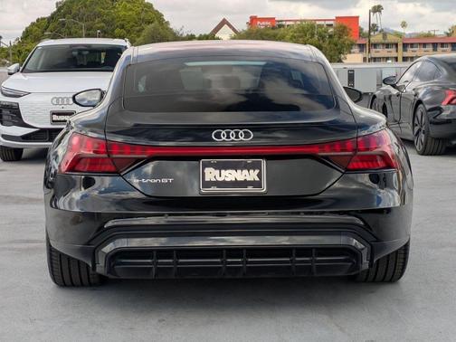 Mythos Black Metallic 2024 Audi e-tron GT Premium Plus quattro