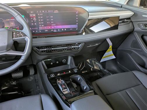 2025 Audi Q6 e-tron Premium Plus quattro