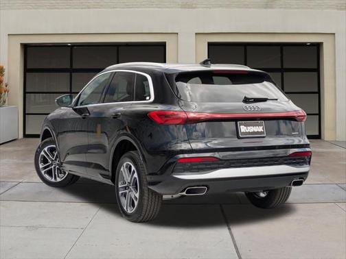 2025 Audi Q5 Premium