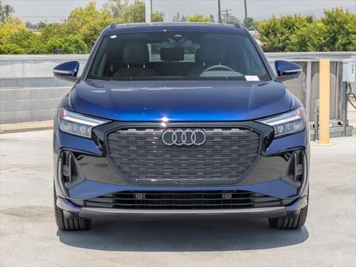 2025 Audi Q4 e-tron Premium Plus 55 quattro
