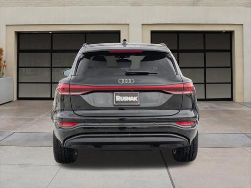 2025 Audi Q6 e-tron Premium Plus