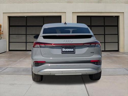 2025 Audi Q4 e-tron Sportback Premium 55 quattro