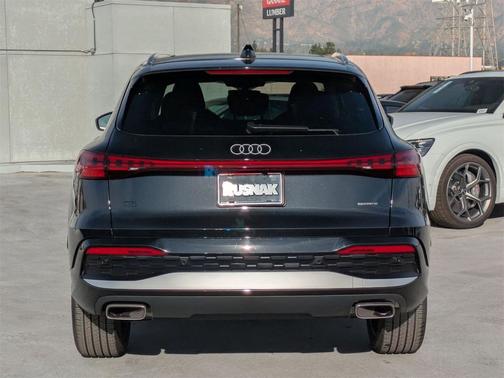 2025 Audi Q5 Premium Plus TFSI quattro S tronic