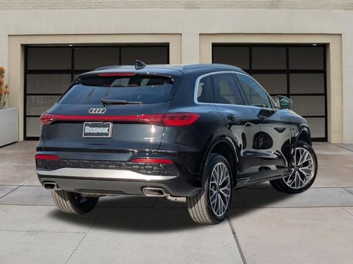 2025 Audi Q5 Premium Plus TFSI quattro S tronic