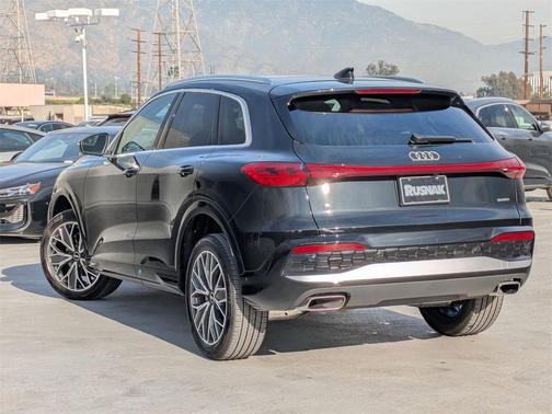 2025 Audi Q5 Premium Plus TFSI quattro S tronic