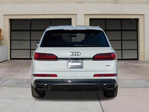 2026 Audi Q7 55 Prestige