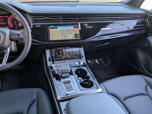 2026 Audi Q7 45 Premium Plus