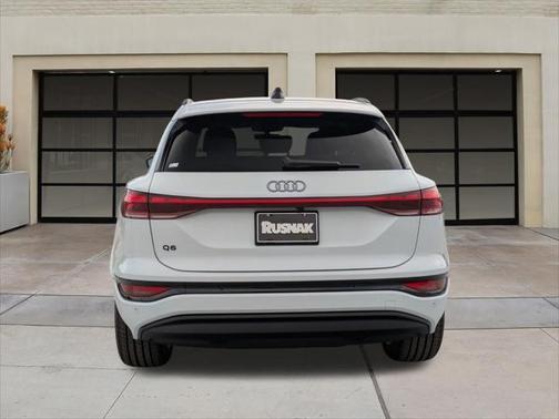 2025 Audi Q6 e-tron Premium