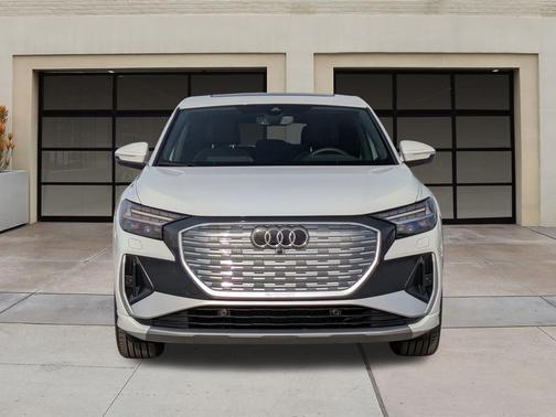 2025 Audi Q4 e-tron Sportback Prestige 55 quattro