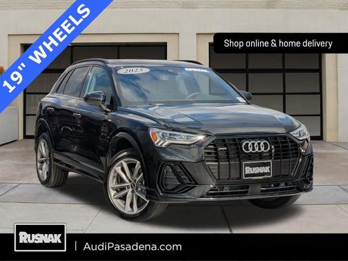 2025 Audi Q3 Premium 45 TFSI S line quattro Tiptronic