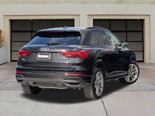 2025 Audi Q3 Premium 45 TFSI S line quattro Tiptronic