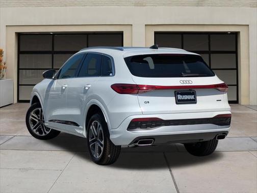 2025 Audi Q5 Premium