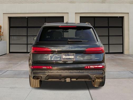 2025 Audi Q7 45 Premium Plus
