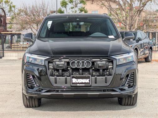 2026 Audi Q7 55 Premium Plus