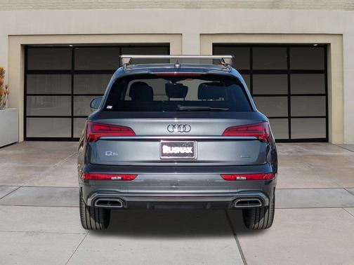 Daytona Gray Pearl Effect 2023 Audi Q5 55 S line Premium