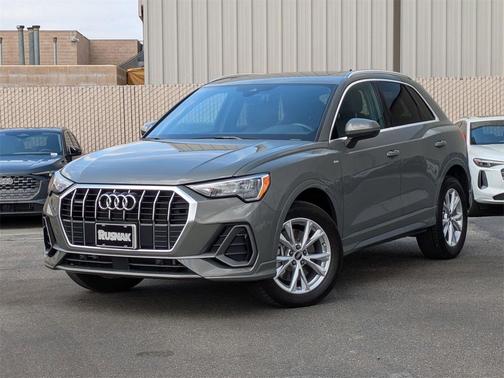 2022 Audi Q3 45 S line Premium