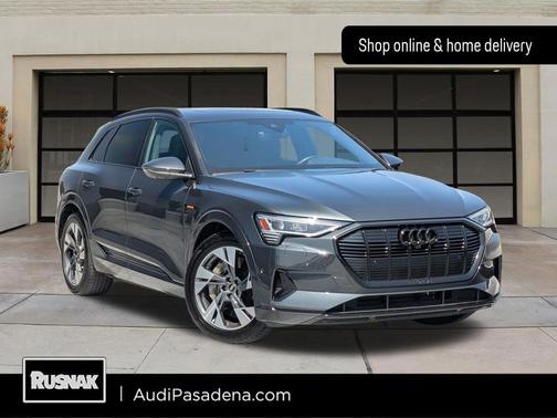 Manhattan Gray Metallic 2023 Audi e-tron Premium quattro