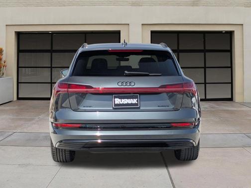 Manhattan Gray Metallic 2023 Audi e-tron Premium quattro