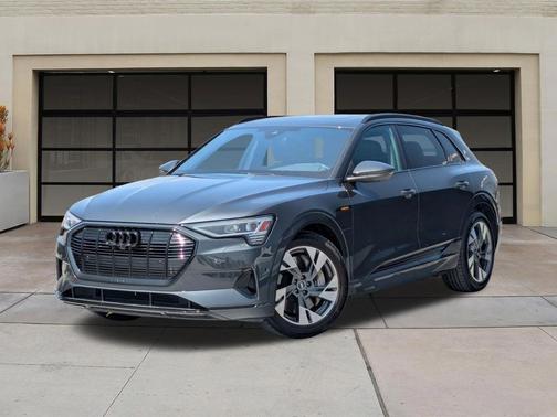 Manhattan Gray Metallic 2023 Audi e-tron Premium quattro