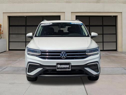 Opal White 2023 Volkswagen Tiguan 2.0T SE