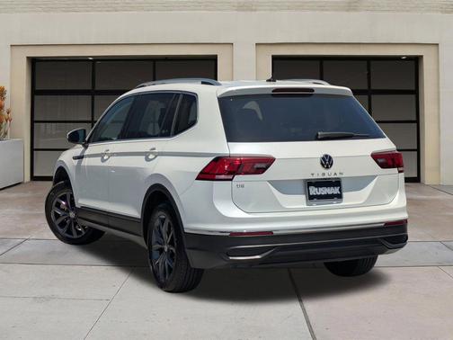 Opal White 2023 Volkswagen Tiguan 2.0T SE