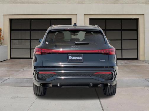 Mythos Black Metallic 2026 Audi Q5 Premium Plus TFSI quattro S tronic