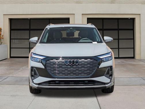 2025 Audi Q4 e-tron Premium Plus 55 quattro