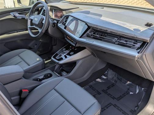 2025 Audi Q4 e-tron Premium Plus 55 quattro
