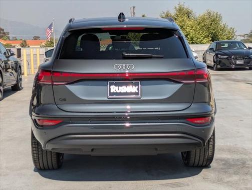 2025 Audi Q6 e-tron Premium Plus