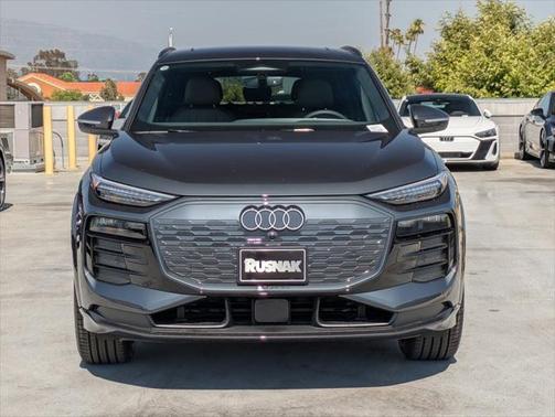 2025 Audi Q6 e-tron Premium Plus