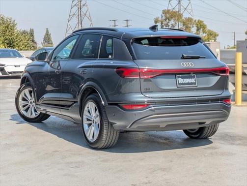 2025 Audi Q6 e-tron Premium Plus
