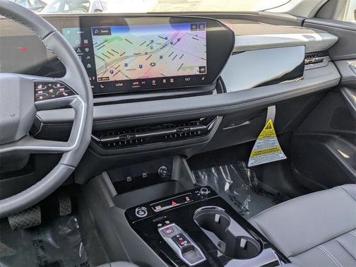 2025 Audi Q6 e-tron Premium Plus quattro