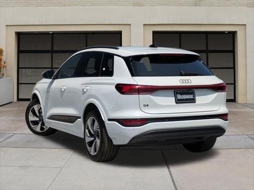 2025 Audi Q6 e-tron Premium Plus quattro