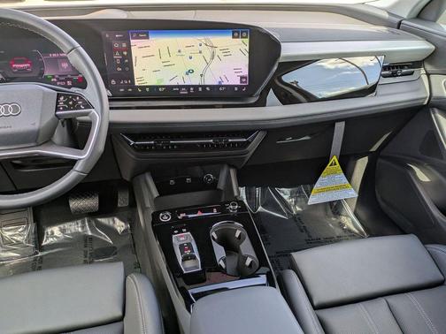 Glacier White 2025 Audi Q6 e-tron Premium Plus quattro