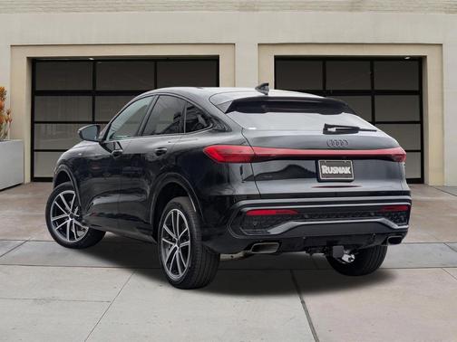 Mythos Black Metallic 2026 Audi Q5 Sportback Premium Plus TFSI quattro S tronic