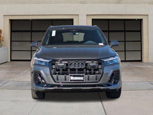 2026 Audi Q7 55 Premium Plus
