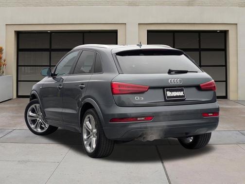 Gray 2018 Audi Q3 2.0T Premium