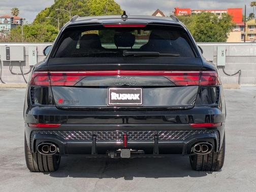 mythos black metallic 2026 Audi RS Q8 4.0T