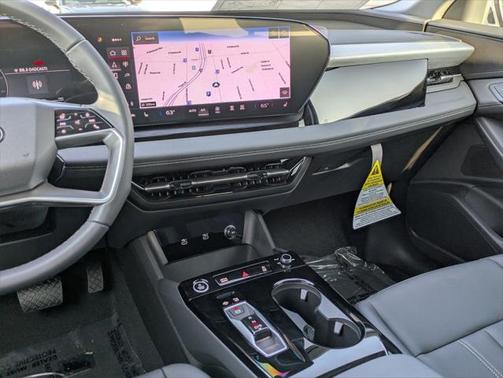 2025 Audi Q6 e-tron Premium quattro