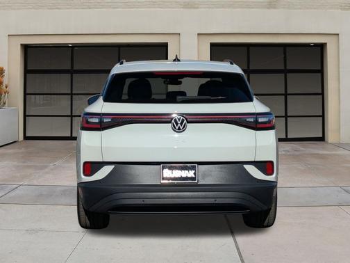 2023 Volkswagen ID.4 Pro