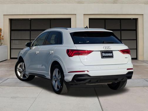 2023 Audi Q3 45 S line Premium Plus