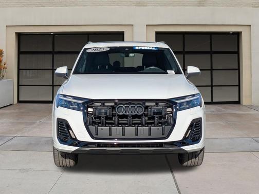 2025 Audi Q7 55 Premium Plus