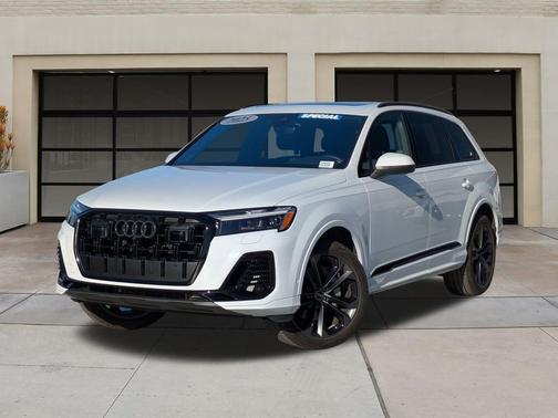 2025 Audi Q7 55 Premium Plus