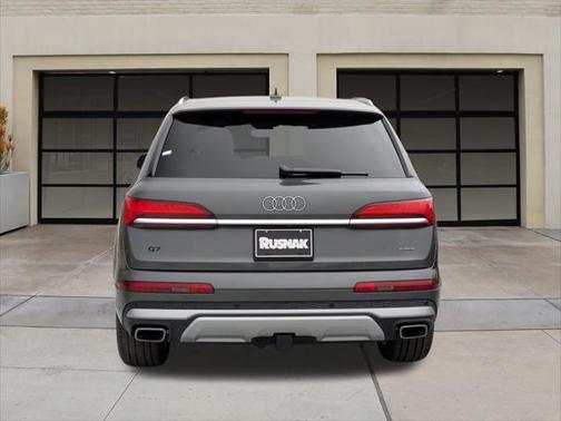 2025 Audi Q7 55 Premium Plus